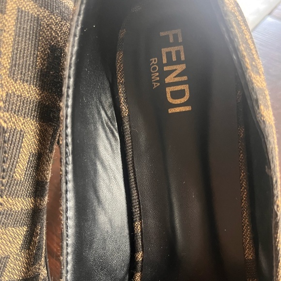 Women’s High Heel Shoes - Picture 2 of 5